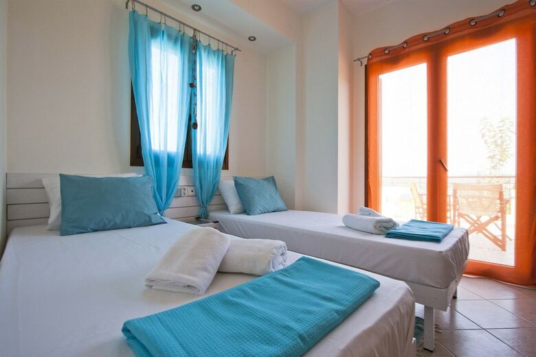 Bozis Private Pool Villa, Siviri