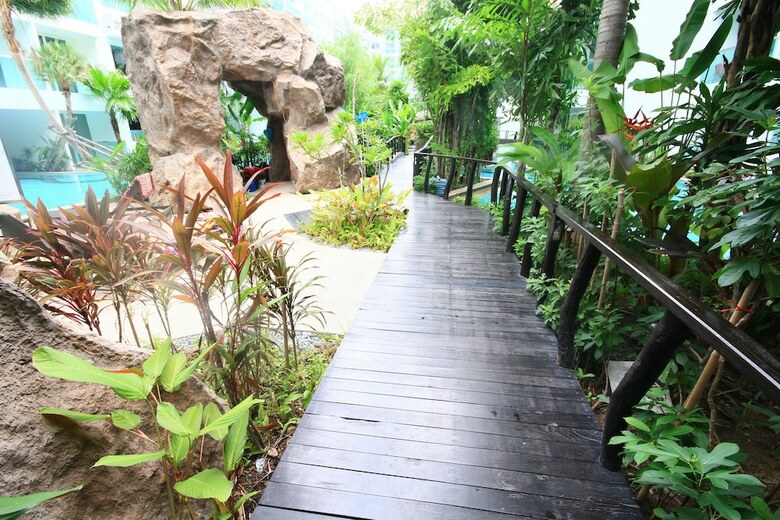 Amazon Condo & Water Park Pattaya
