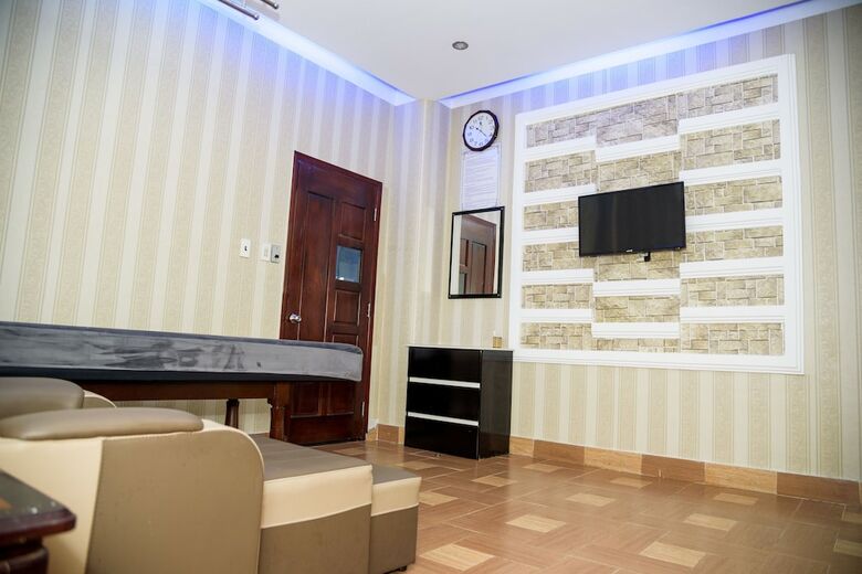 Ha Trinh Hotel