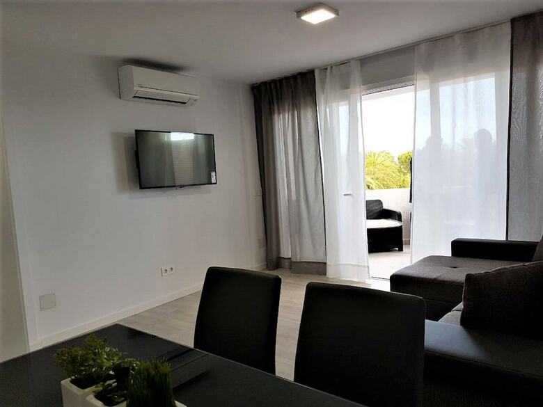 Apartamentos Suitur Estudios El Coronado