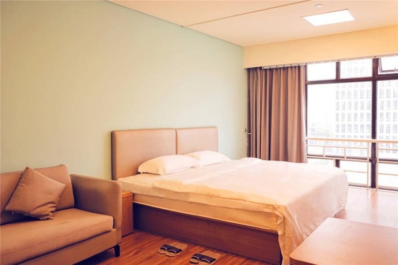 Cjia Apartment East Railway Station
