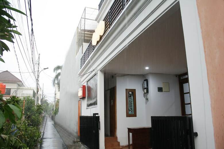 Hostal Oyo 245 Juana 21
