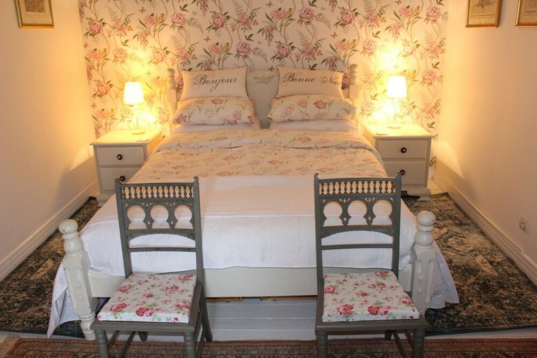 Bed & Breakfast Number 14