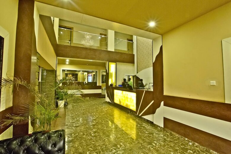 Hotel Quartz Himalayan Brothers