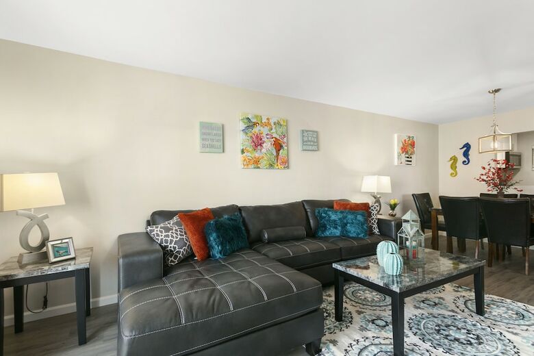 2 Bedroom 2bath Deluxe Apt With Patio