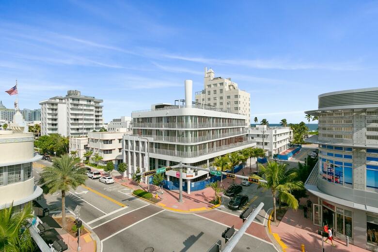 2 Bedroom 2bath Deluxe Apt With Patio