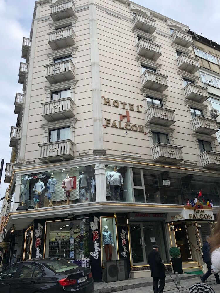 Falcon Hotel