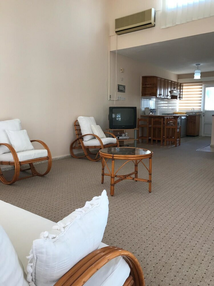 Aparthotel Long Beach Rental Apartments