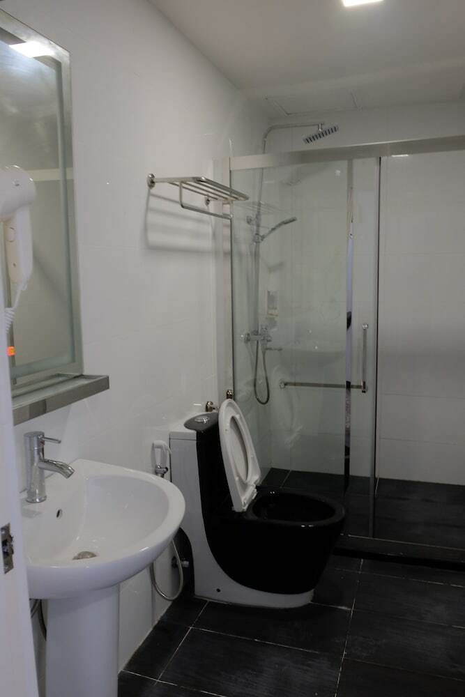 Hotel Natol Travelers & Business Inn