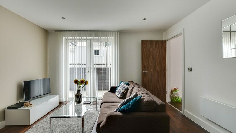 Stunning And Central 2br Townhouse