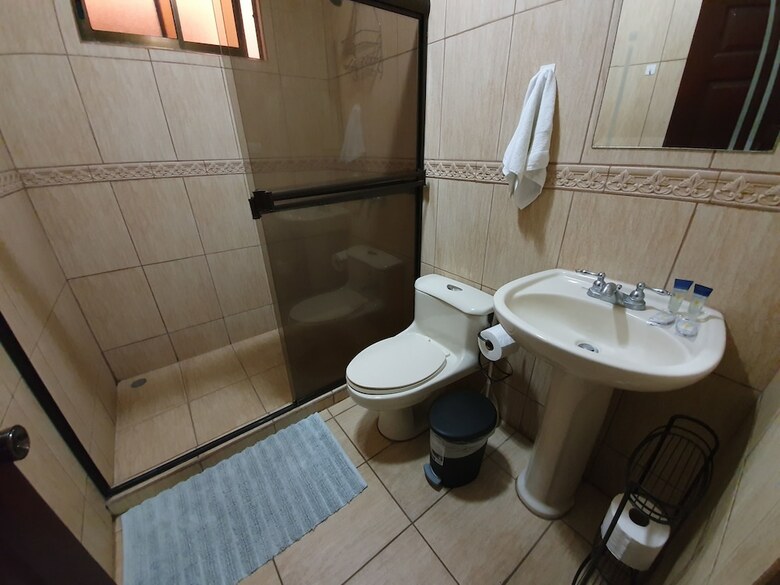 Hotel Suites Merlyn Aeropuerto