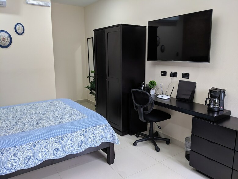 Hotel Suites Merlyn Aeropuerto