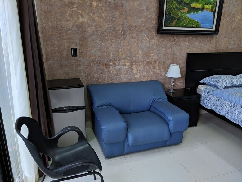 Hotel Suites Merlyn Aeropuerto
