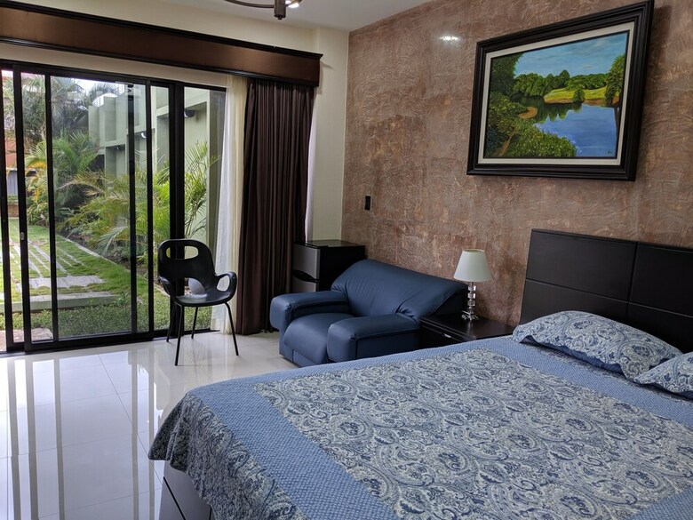 Hotel Suites Merlyn Aeropuerto