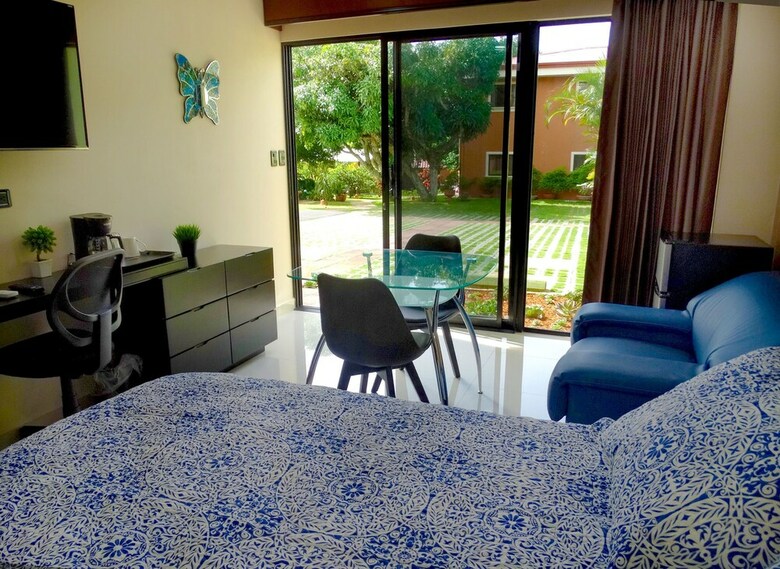 Hotel Suites Merlyn Aeropuerto