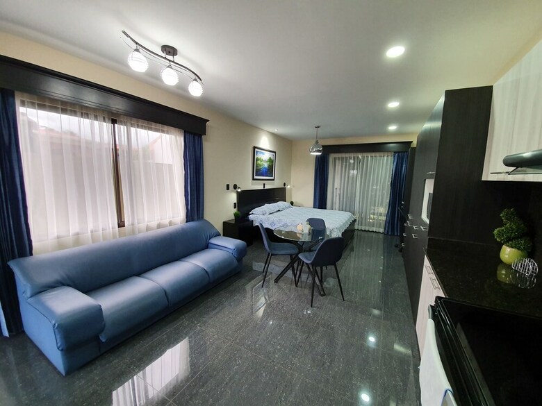 Hotel Suites Merlyn Aeropuerto