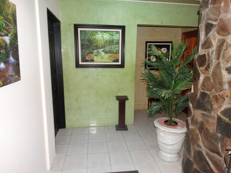Hotel Suites Merlyn Aeropuerto