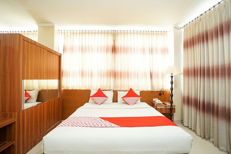 Maumu Hotel & Lounge