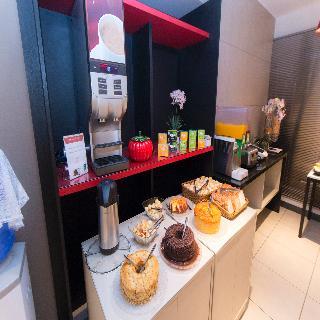 I Hotel