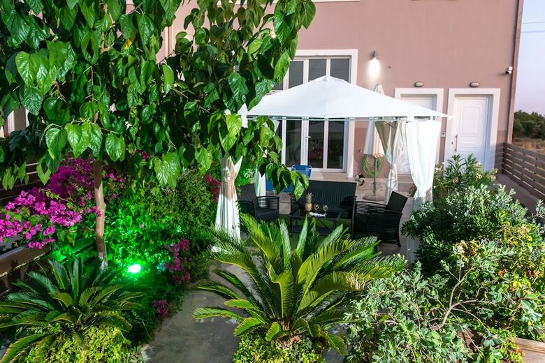 Apartamentos Luxury Suites In Stavromenos