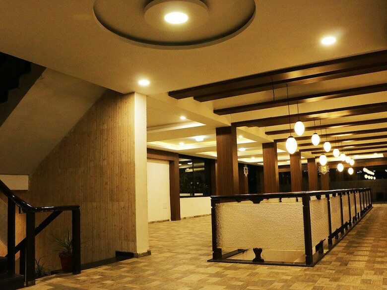 Hotel Ashray