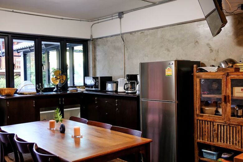 Hostal Baan Lung Poshtel