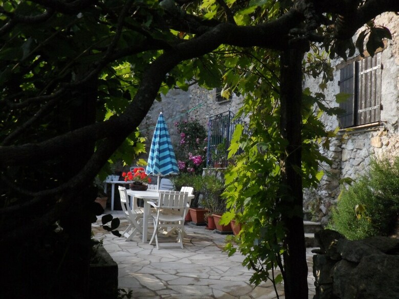 Sainte Agn�s Cottages