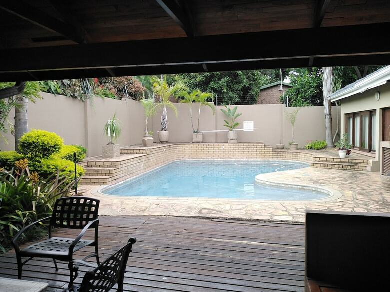 Hotel Acacia Guesthouse