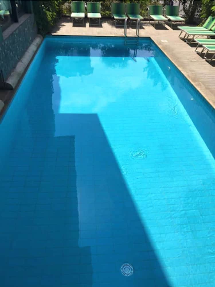 Hotel Montecarlo