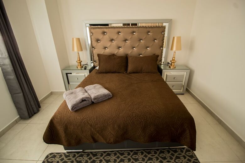 Niza Five Luxury Beach Apartments