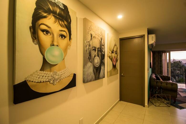 Niza Five Luxury Beach Apartments