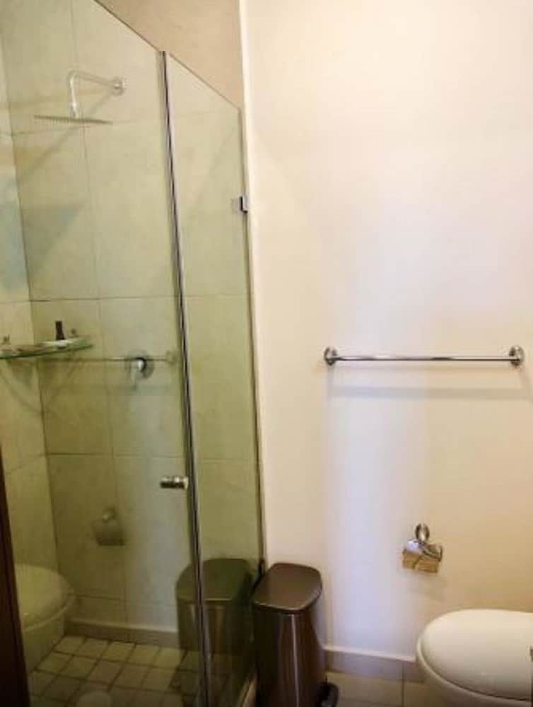 Niza Five Luxury Beach Apartments