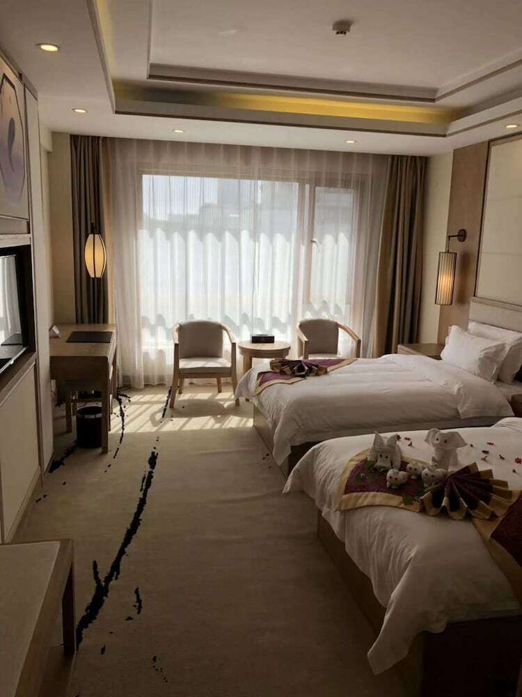 Jinfeng Hotel