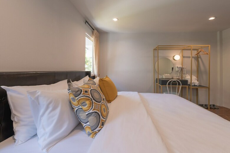 Hotel The Mellow Pillow At Chiang Mai Gate