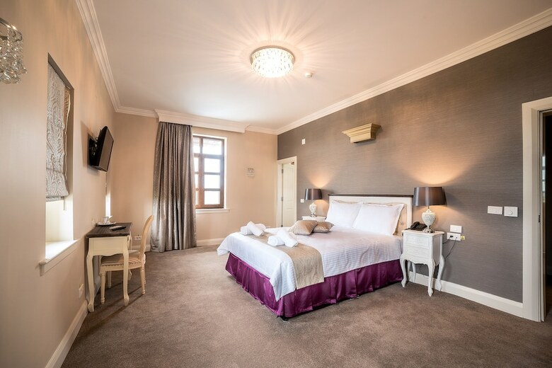 Frontier Europe Hotels Group