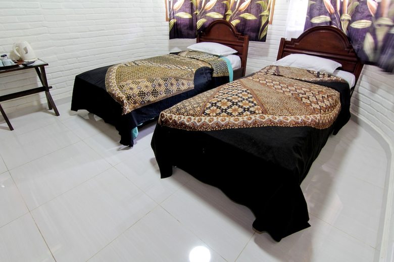 Wisma Ary's Hotel
