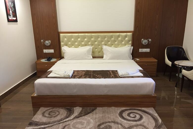Hotel Grand Paradise