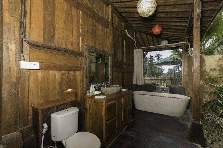 Kawan Antique Ubud Villa