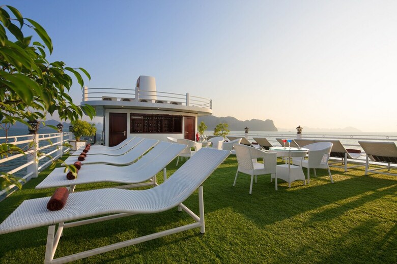 Halong Sapphire Cruise