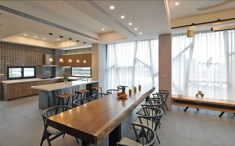 Bed & Breakfast Wo Club Hall