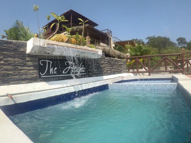 Villa The Heights In Montanita