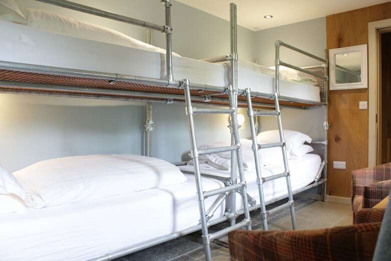 Hotel Lumely Fee Bunkhouse