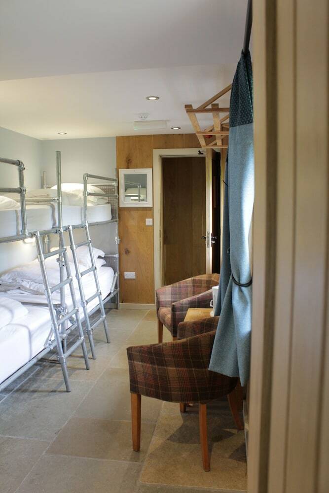 Hotel Lumely Fee Bunkhouse