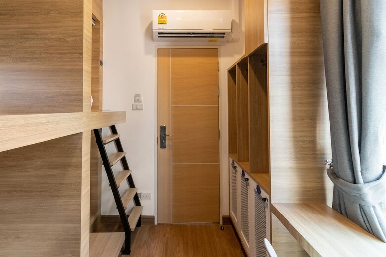 Hostal Oyo 753 Atnest Hostel