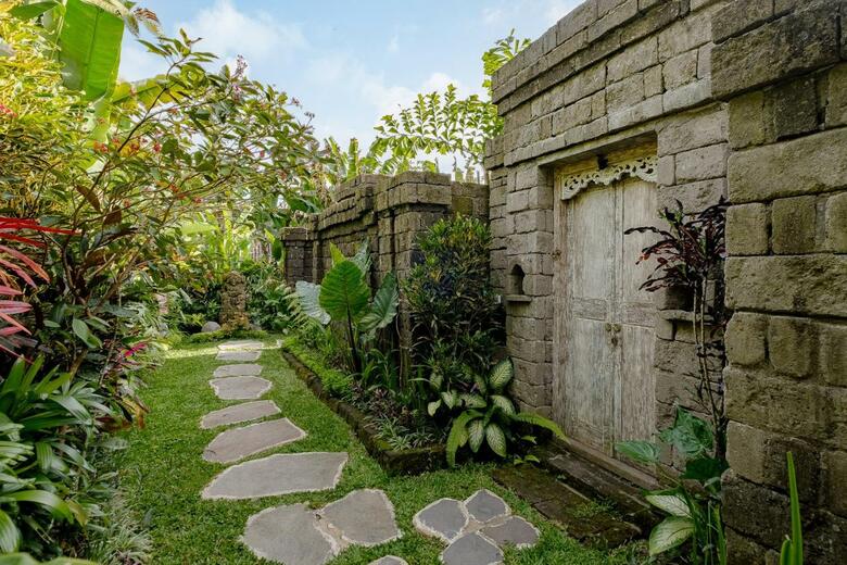 Pratiwi Ubud Villa