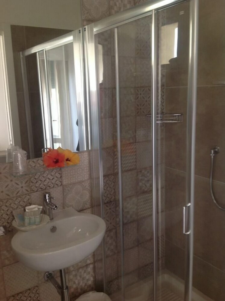 Hotel Annalisa B&B And Beach