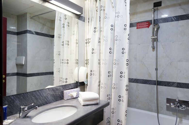 Ih Hotels Milano Blu Visconti