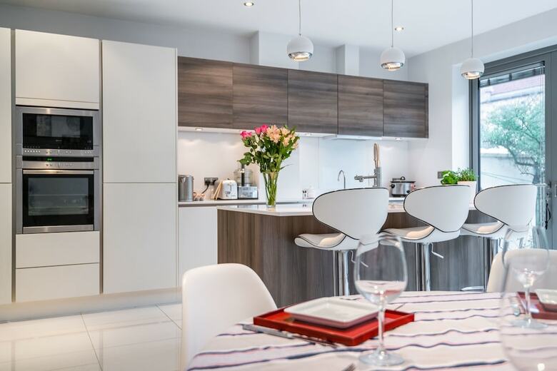 Modern Richmond Home Near The River Thames