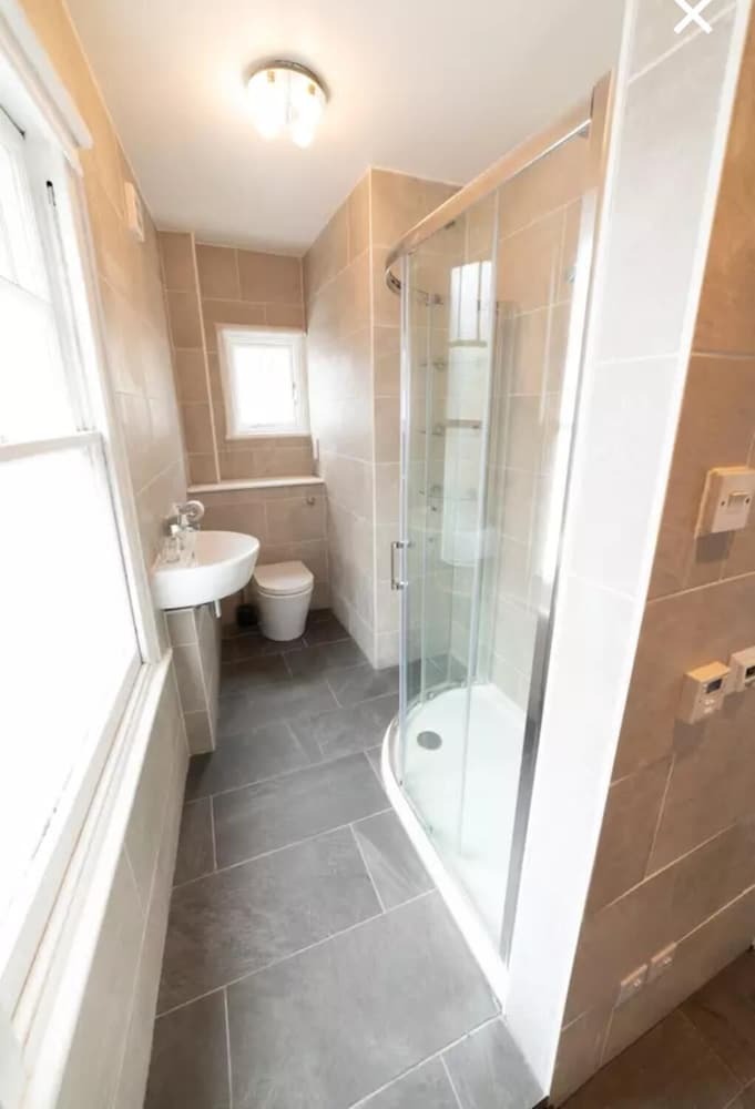Luxurious Apartment In Sw17