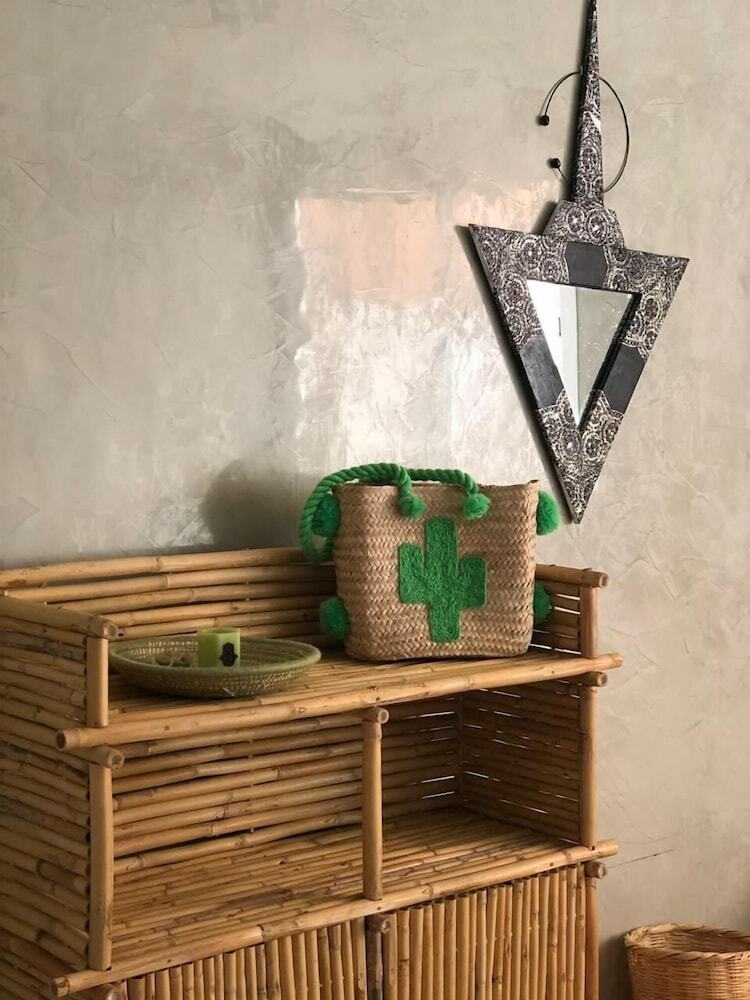 Hostal Saltskin Surf House - Adults Only